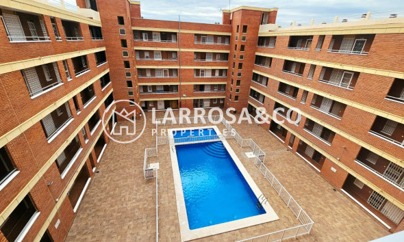 Resale - Apartment - Torrevieja - Playa de los Naufragos