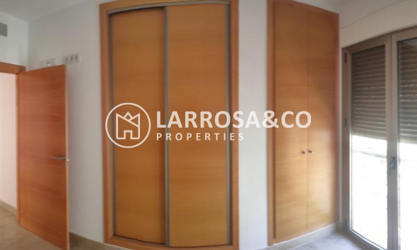 Resale - Apartment - Torrevieja - Estacion de autobuses