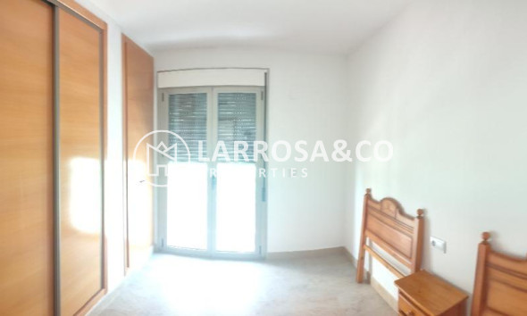 Resale - Apartment - Torrevieja - Estacion de autobuses