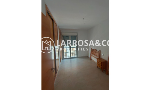 Resale - Apartment - Torrevieja - Estacion de autobuses