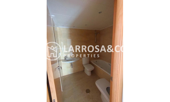 Resale - Apartment - Torrevieja - Estacion de autobuses