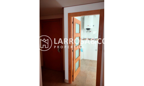 Resale - Apartment - Torrevieja - Estacion de autobuses