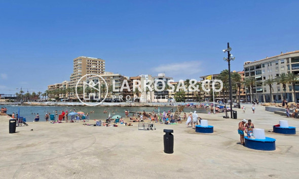 Resale - Apartment - Torrevieja - Paseo maritimo