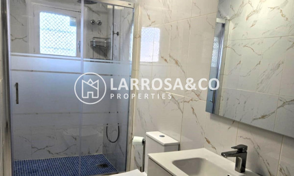 Resale - Semi-detached house - Torrevieja - La Mata