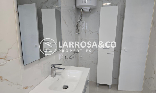 Resale - Semi-detached house - Torrevieja - La Mata