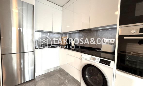 Resale - Apartment - Torrevieja - Cabo cervera