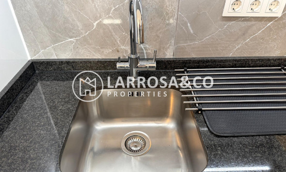 Resale - Apartment - Torrevieja - Cabo cervera