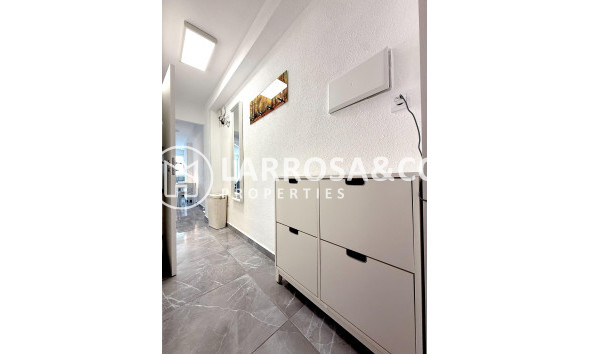 Resale - Apartment - Torrevieja - Cabo cervera