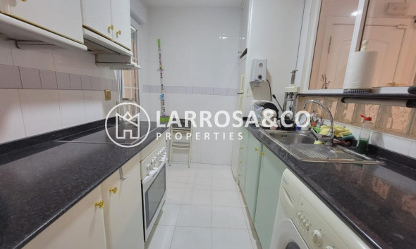 Resale - Apartment - Torrevieja - Playa del cura