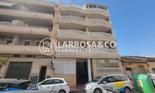 Resale - Apartment - Torrevieja - Playa del cura