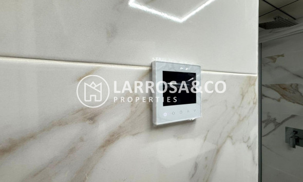 Resale - Apartment - Torrevieja - Parque de las Naciones