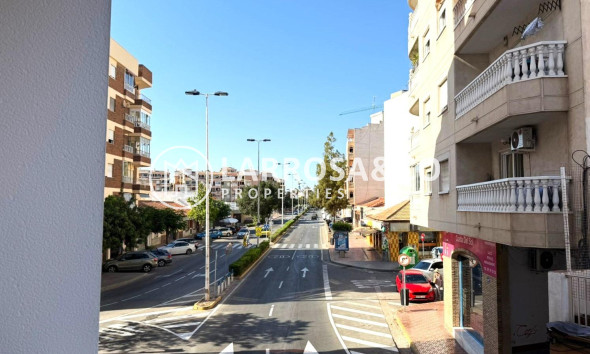 Resale - Apartment - Torrevieja - Parque de las Naciones