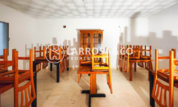 A Vendre - Commercial space - Torrevieja - Costa Blanca