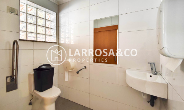 A Vendre - Commercial space - Torrevieja - Costa Blanca