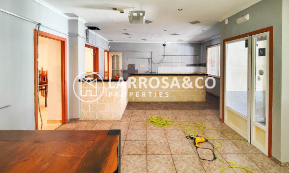 A Vendre - Commercial space - Torrevieja - Costa Blanca