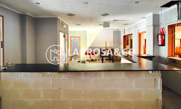 A Vendre - Commercial space - Torrevieja - Costa Blanca