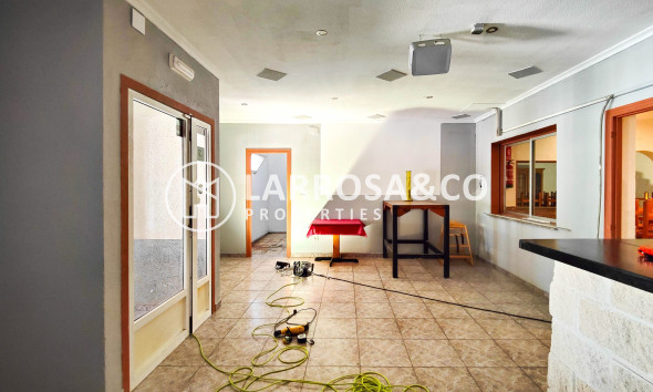 A Vendre - Commercial space - Torrevieja - Costa Blanca