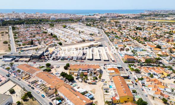 A Vendre - Commercial space - Torrevieja - Costa Blanca