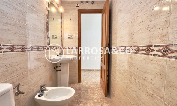Resale - Apartment - Torrevieja - Playa del cura