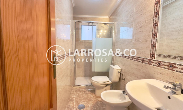 Resale - Apartment - Torrevieja - Playa del cura