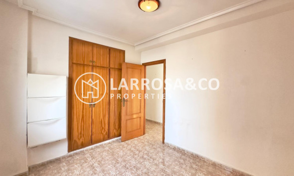 Resale - Apartment - Torrevieja - Playa del cura