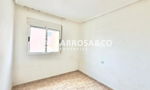 Resale - Apartment - Torrevieja - Playa del cura