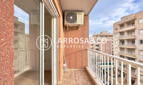 Resale - Apartment - Torrevieja - Playa del cura