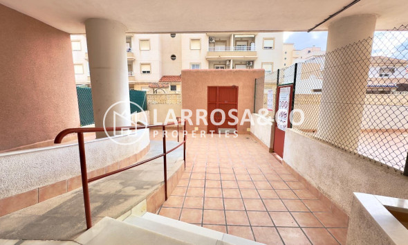 Resale - Apartment - Torrevieja - Playa del cura