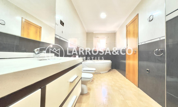 A Vendre - Apartment - Torrevieja - Centro