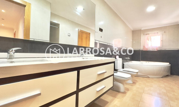 A Vendre - Apartment - Torrevieja - Centro