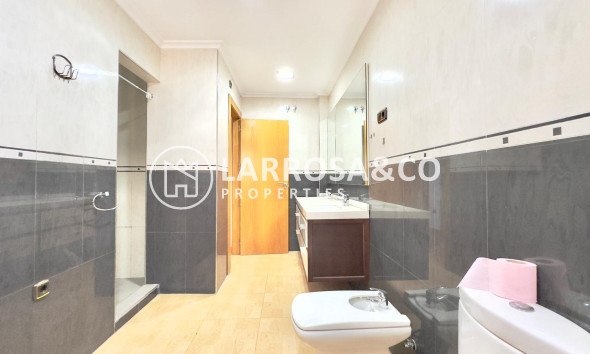 A Vendre - Apartment - Torrevieja - Centro