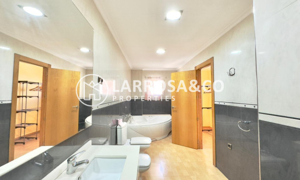 A Vendre - Apartment - Torrevieja - Centro