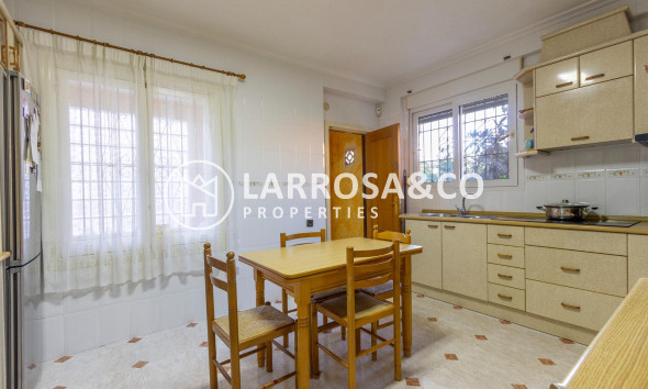 Resale - Detached House/Villa - Torrevieja - Los Balcones