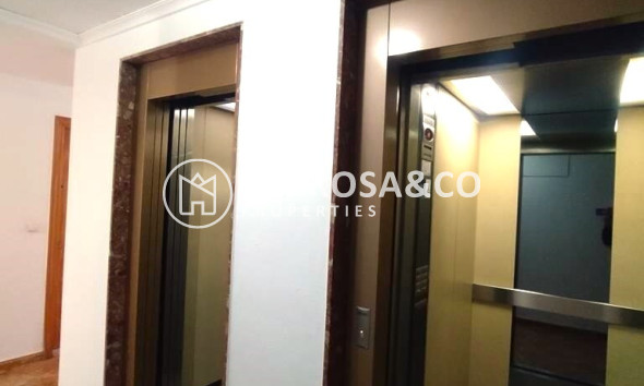 Herverkoop - Apartment - Torrevieja - CASCO URBANO