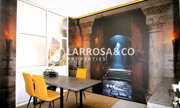 Reventa - Local - Torrevieja - Las Piscinas Naturales