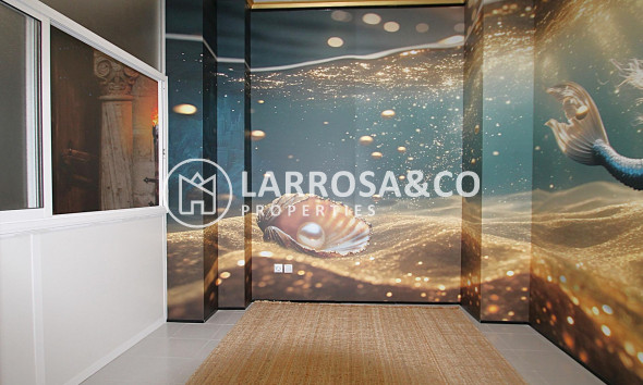 Reventa - Local - Torrevieja - Las Piscinas Naturales