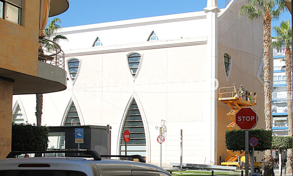 Reventa - Local - Torrevieja - Las Piscinas Naturales