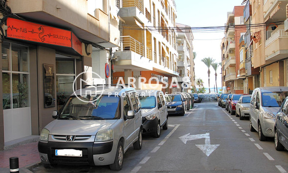 Reventa - Local - Torrevieja - Las Piscinas Naturales