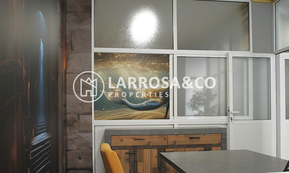 Reventa - Local - Torrevieja - Las Piscinas Naturales