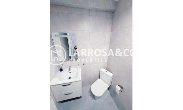 Reventa - Apartamento - Torrevieja - Playa del cura