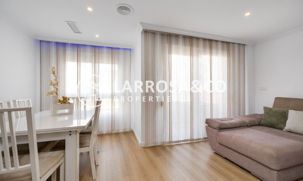 Resale - Apartment - Torrevieja - Centro