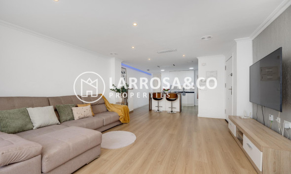 Resale - Apartment - Torrevieja - Centro