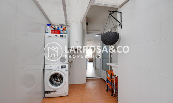 Resale - Apartment - Torrevieja - Centro