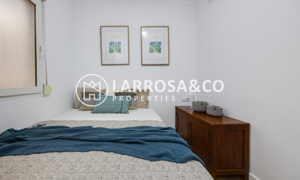 Resale - Apartment - Torrevieja - Centro