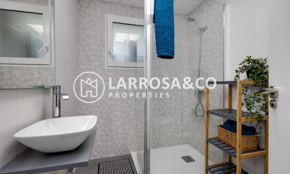 Resale - Apartment - Torrevieja - Centro