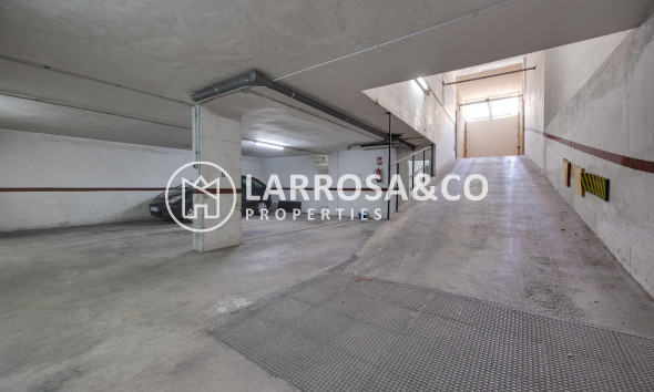 Resale - Apartment - Torrevieja - Centro