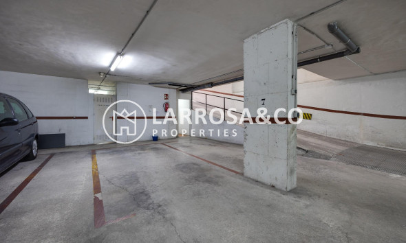 Resale - Apartment - Torrevieja - Centro