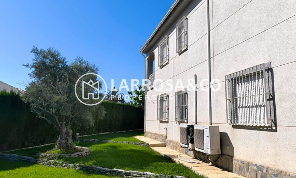 Herverkoop - Villa - Torrevieja - La siesta