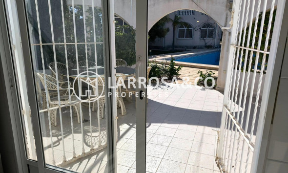 Herverkoop - Villa - Torrevieja - La siesta