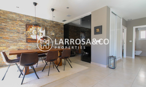 Resale - Detached House/Villa - Torrevieja - Costa Blanca